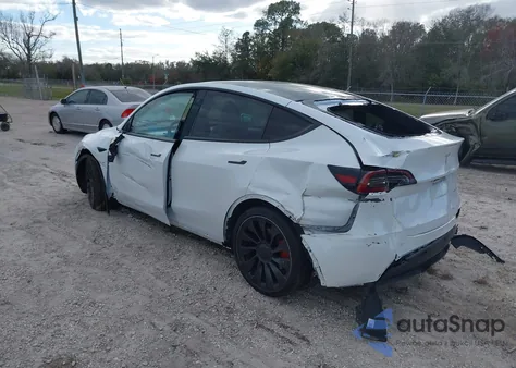 2023 Tesla Model Y Awd/Performance Dual Motor All-Wheel Drive z USA, uszkodzony, nr VIN 7SAYGDEF0PF743789